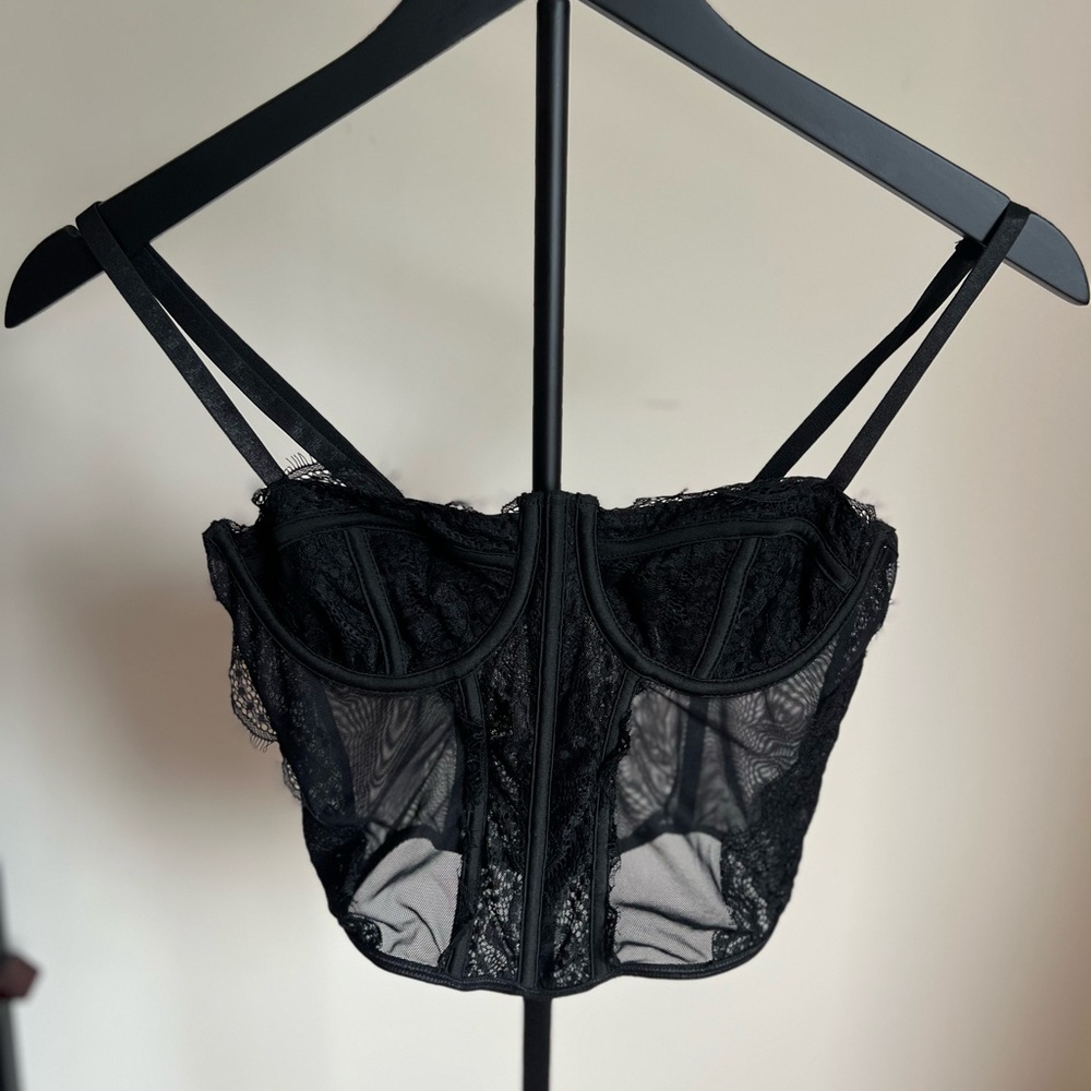 SHEIN Black Lace Crop Top